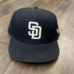 Fitted baseball cap